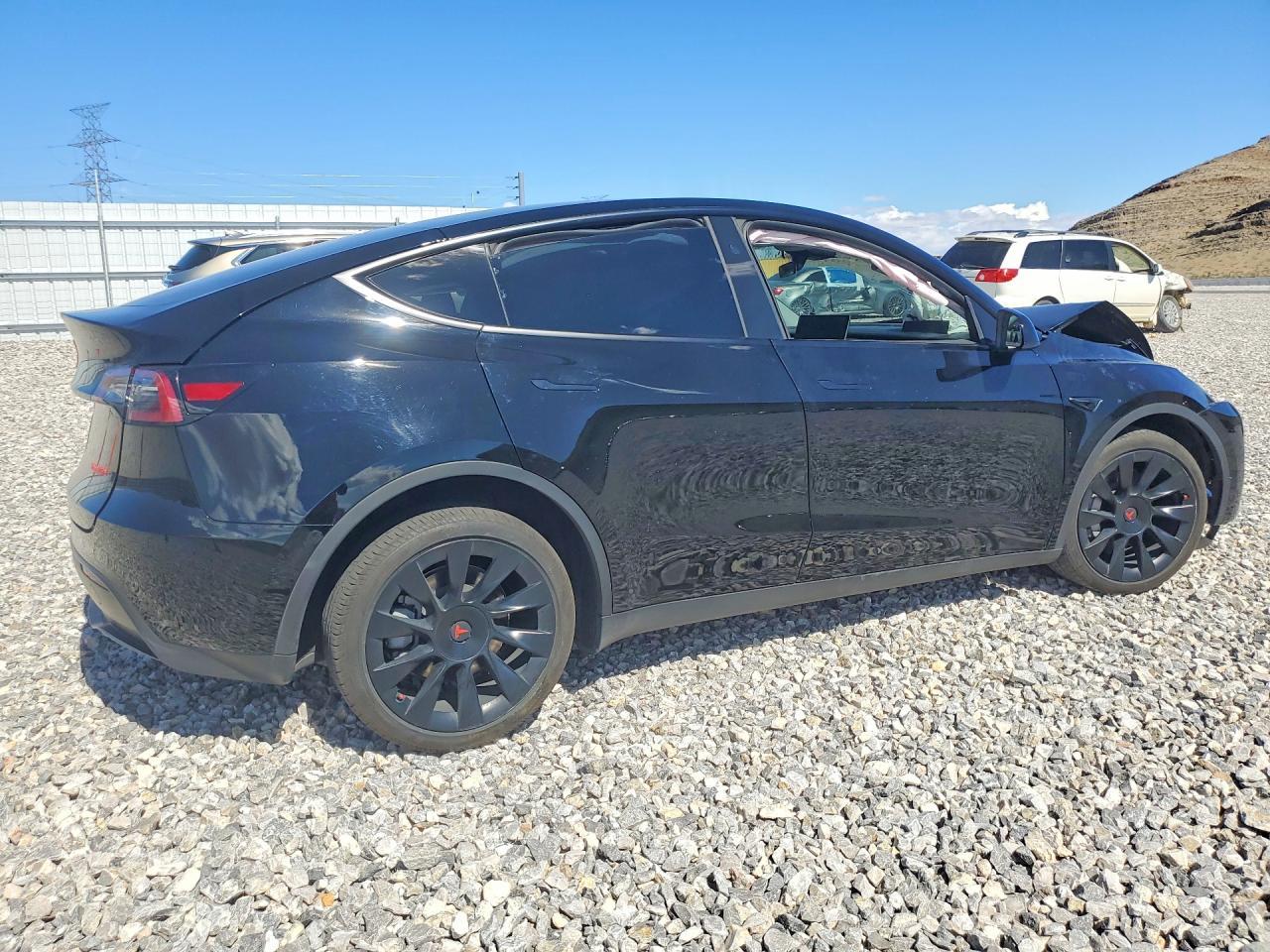 2023 Tesla Model Y - Фото 3