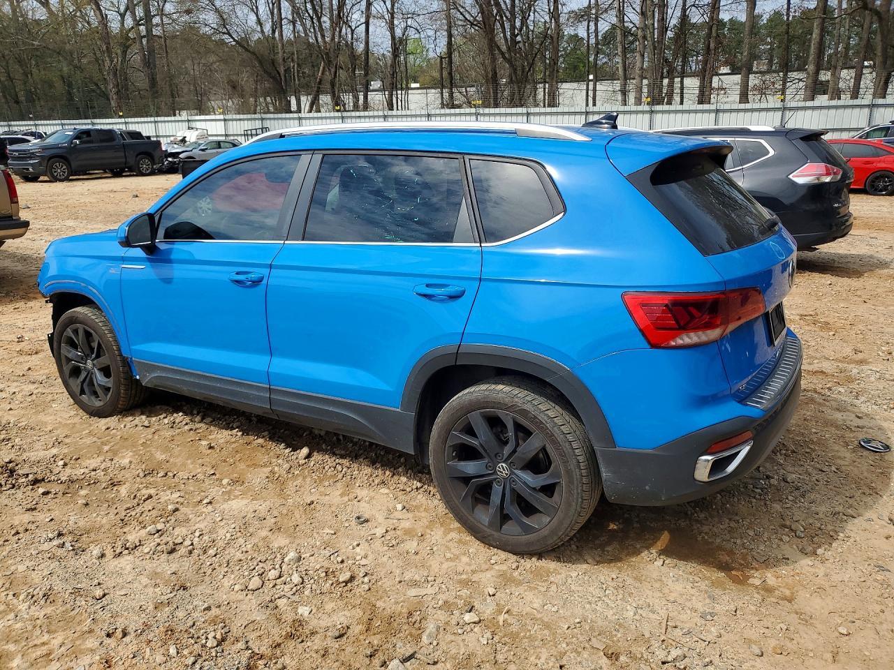 2022 Volkswagen Taos Se - Фото 2