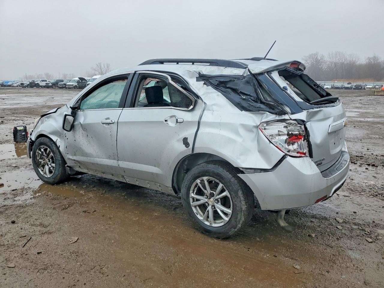2017 Chevrolet Equinox Lt - Image 2