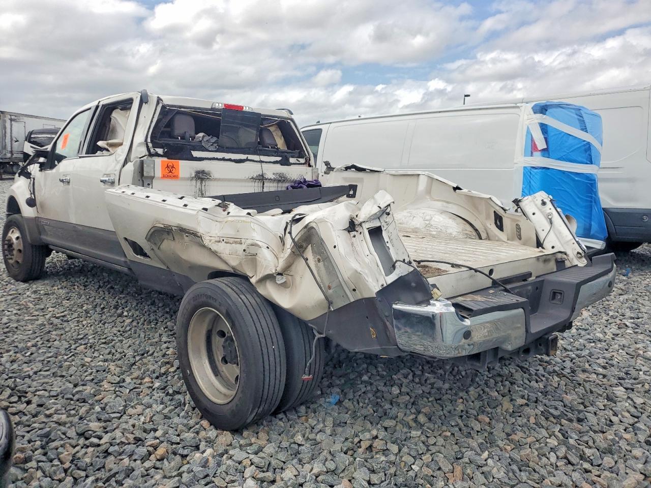 2017 Ford F450 Super Duty - Фото 3