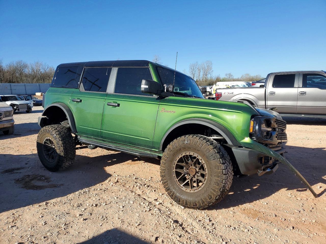 2025 Ford Bronco Outer Banks - Фото 4