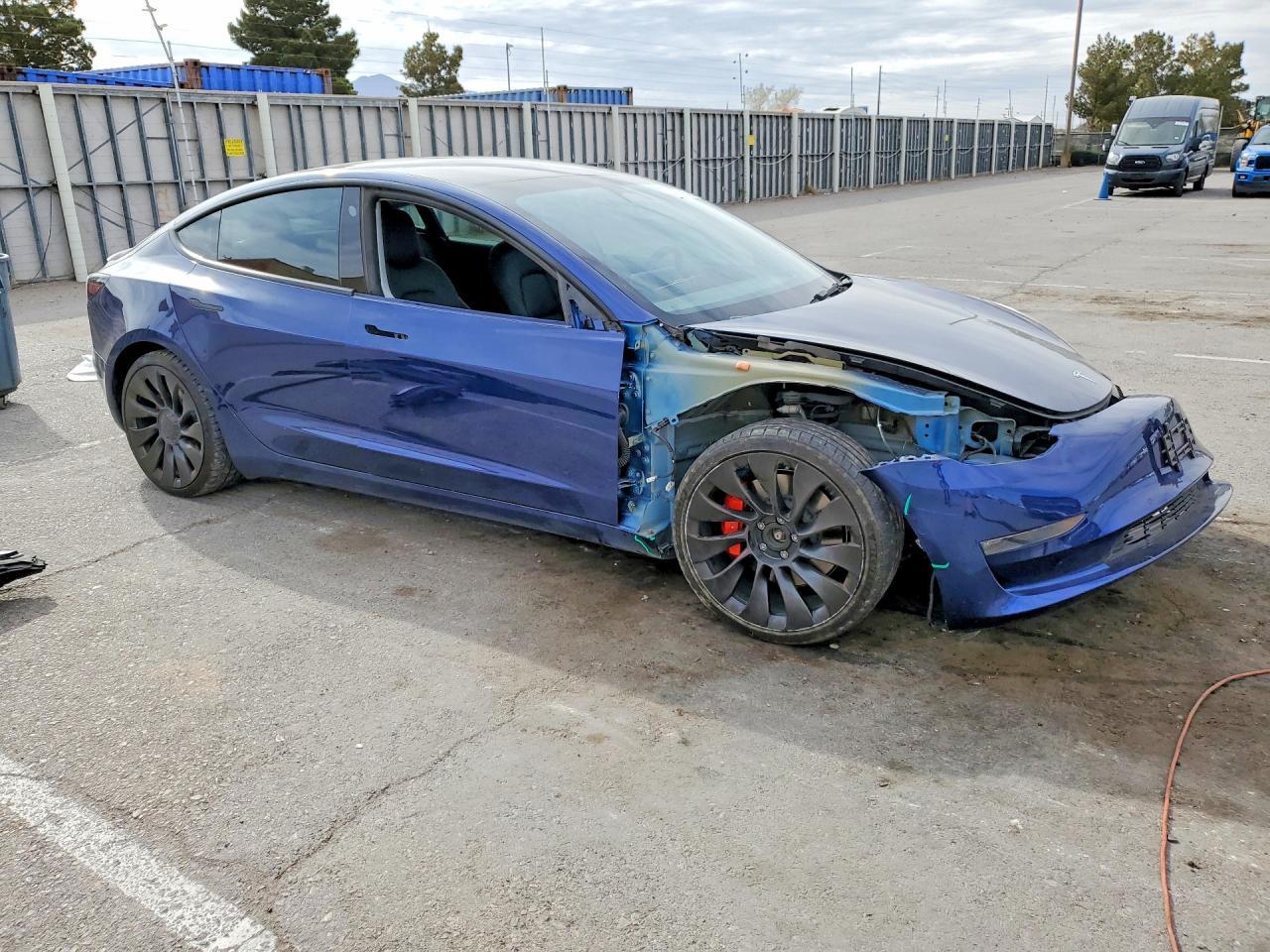 2022 Tesla Model 3 - Image 4