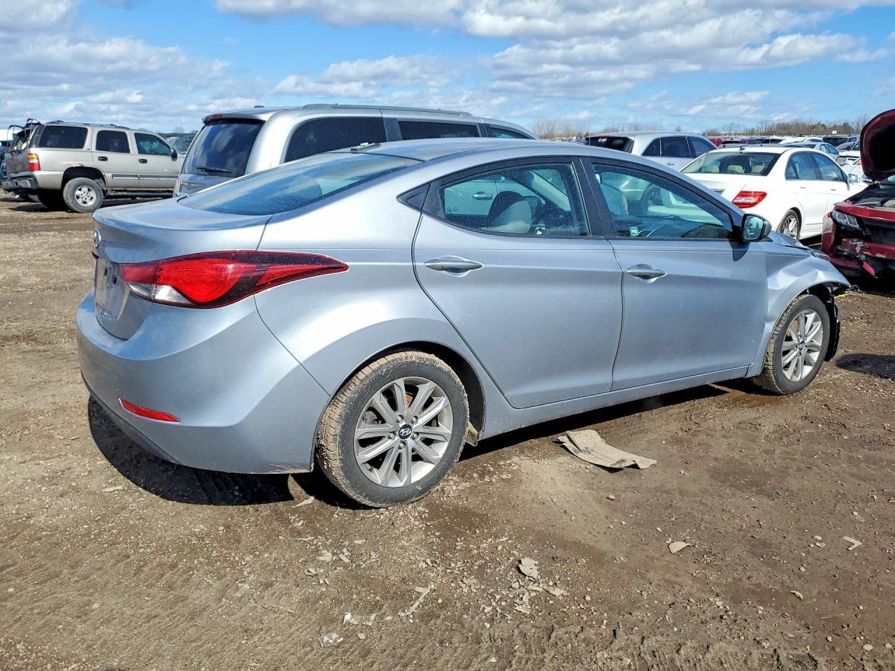 2016 Hyundai Elantra Se - Image 3