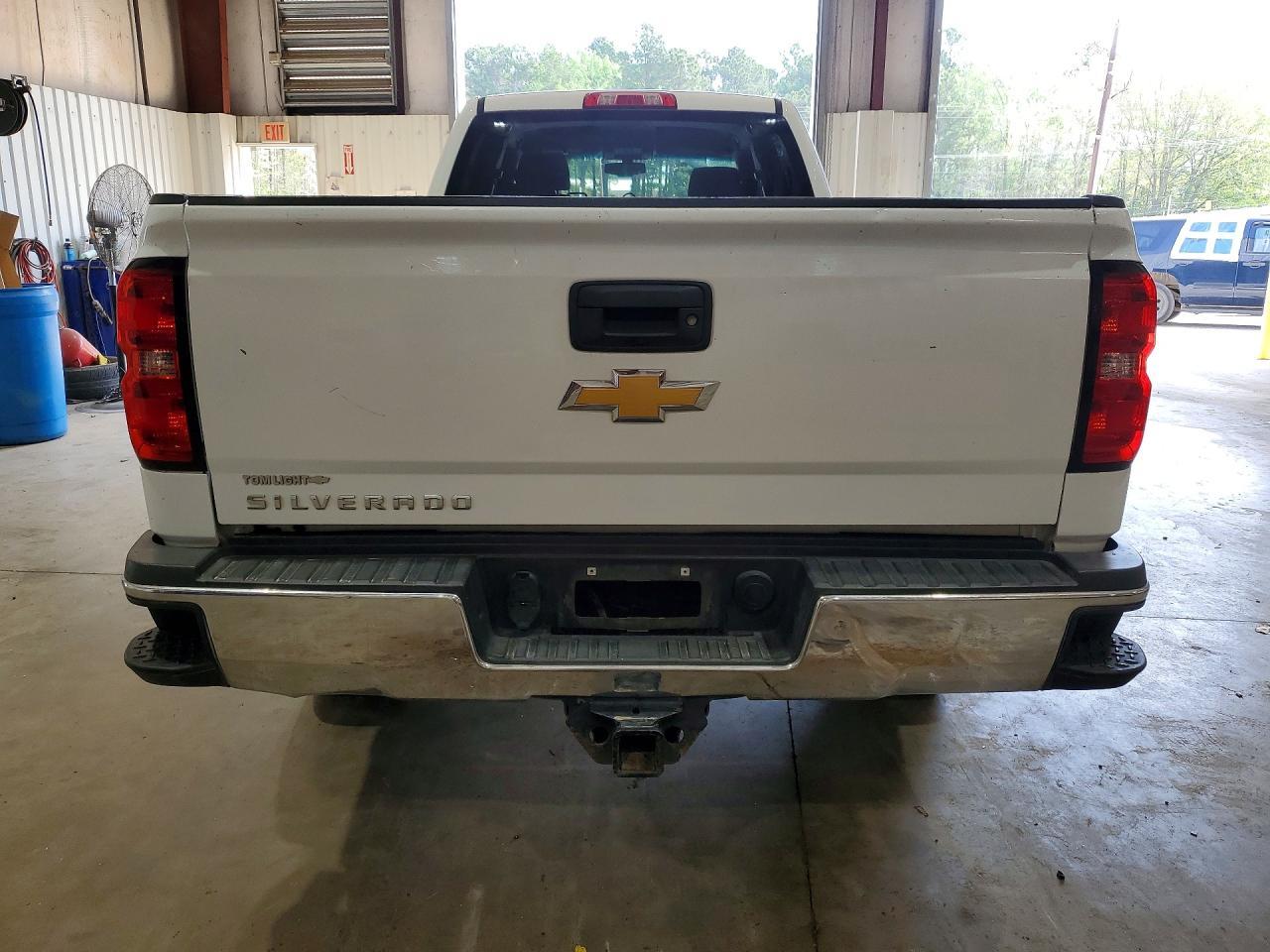 2017 Chevrolet Silverado C2500 Heavy Duty - Image 6