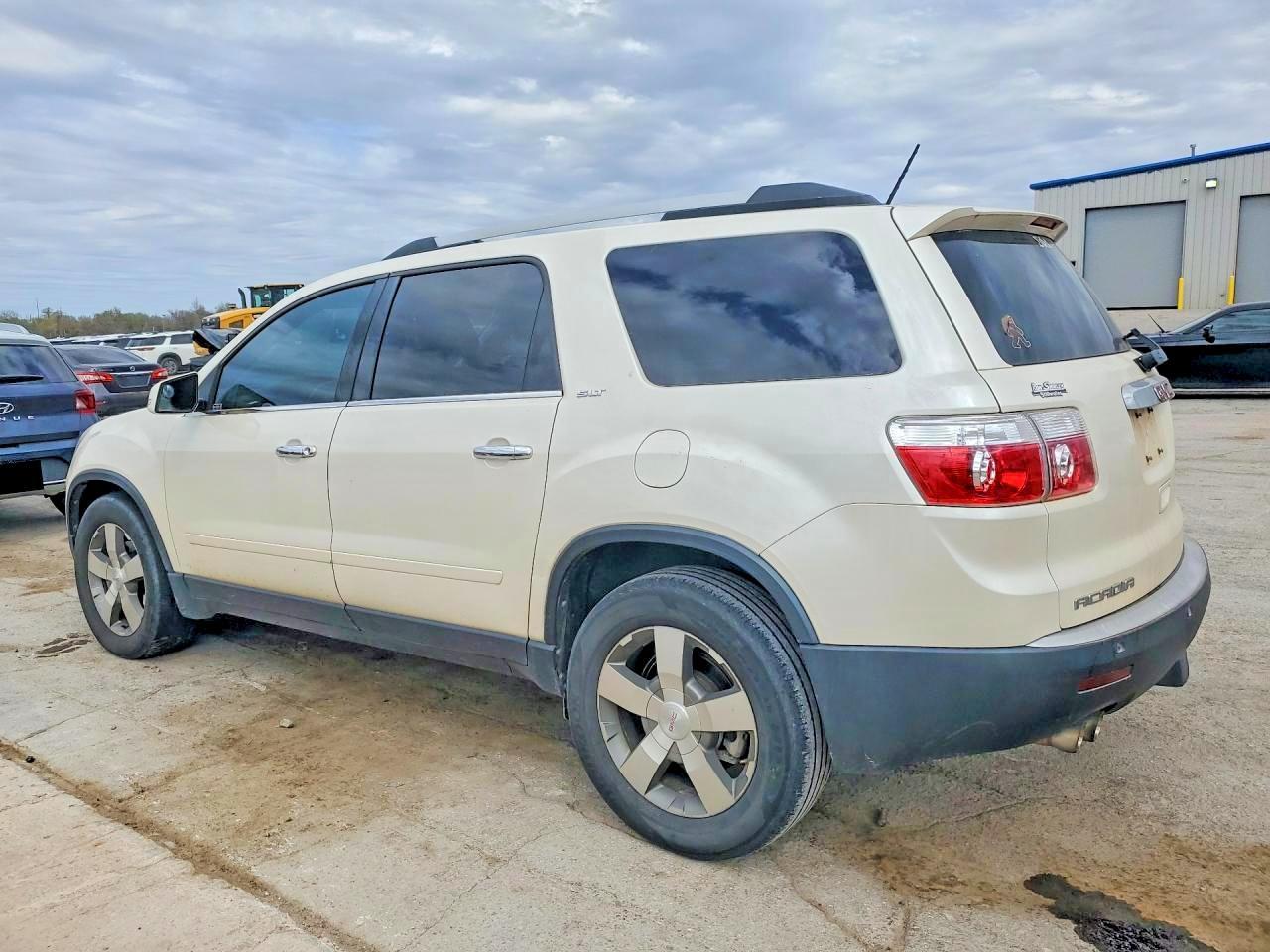 2012 GMC Acadia Slt-2 - Image 2