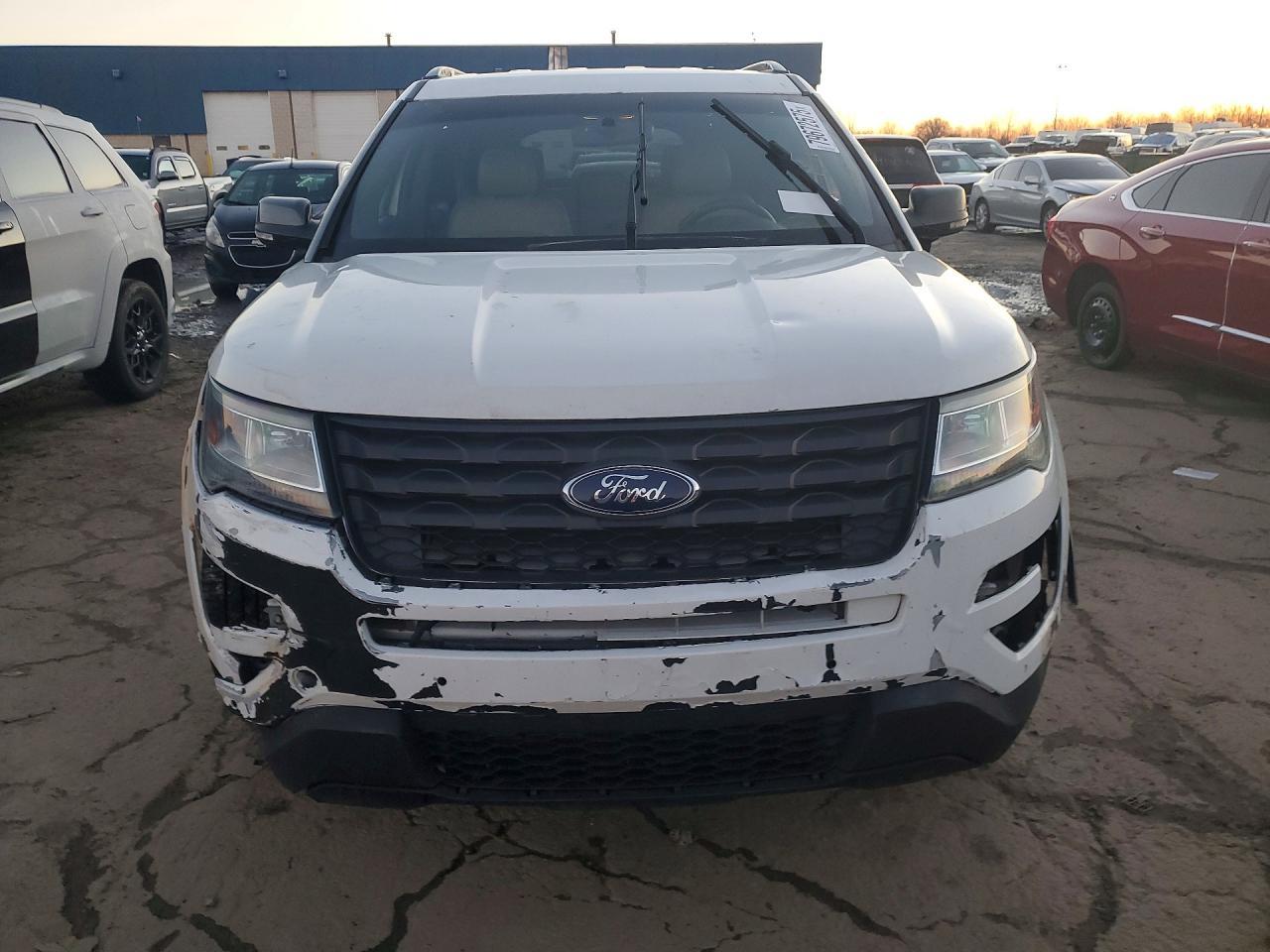 2016 Ford Explorer Xlt - Фото 5