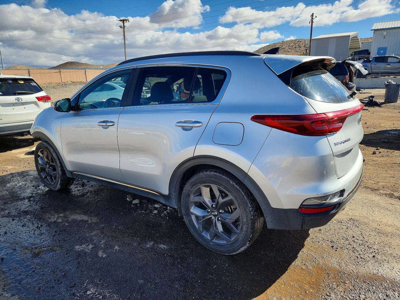 2020 Kia Sportage S - Image 2
