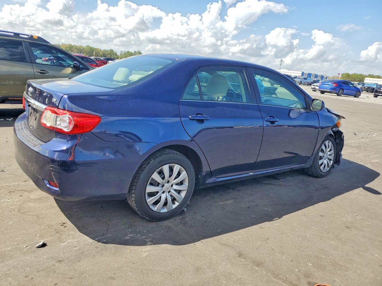 2013 Toyota Corolla Le - Фото 3