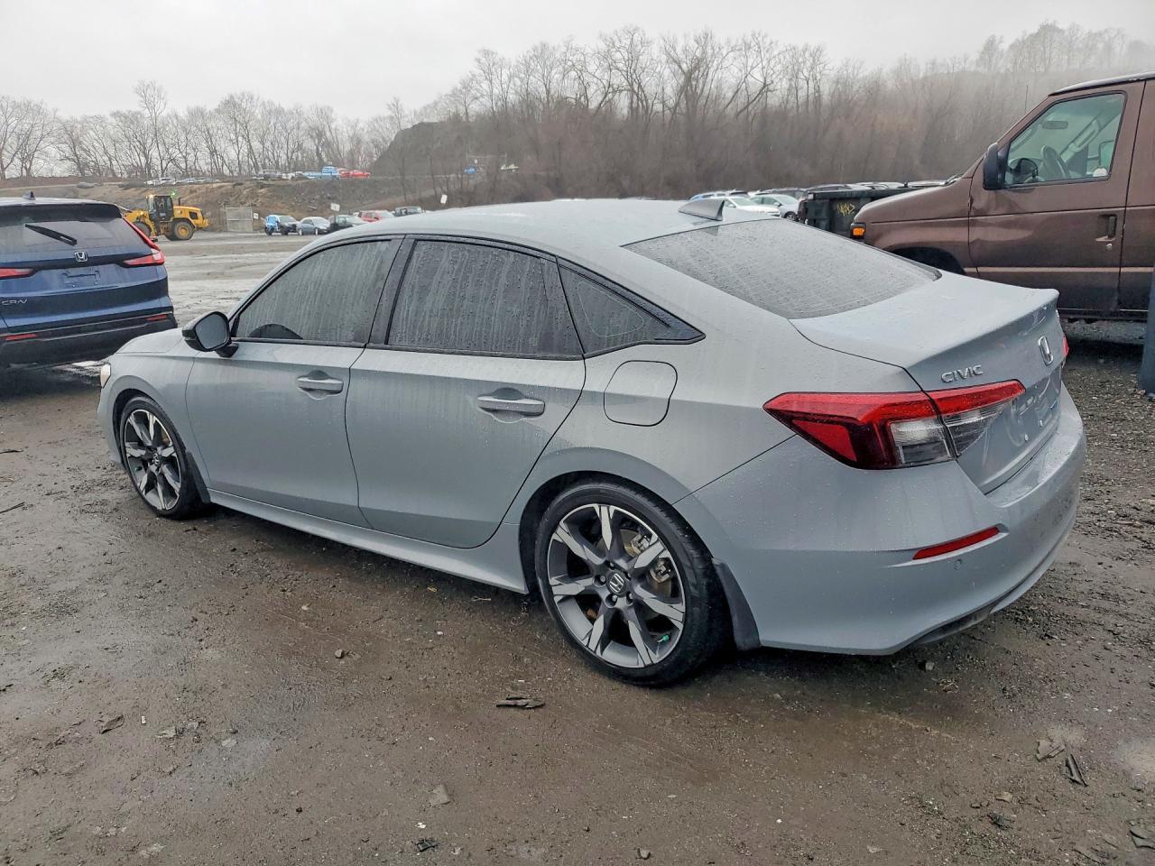 2025 Honda Civic Sport Touring - Фото 2