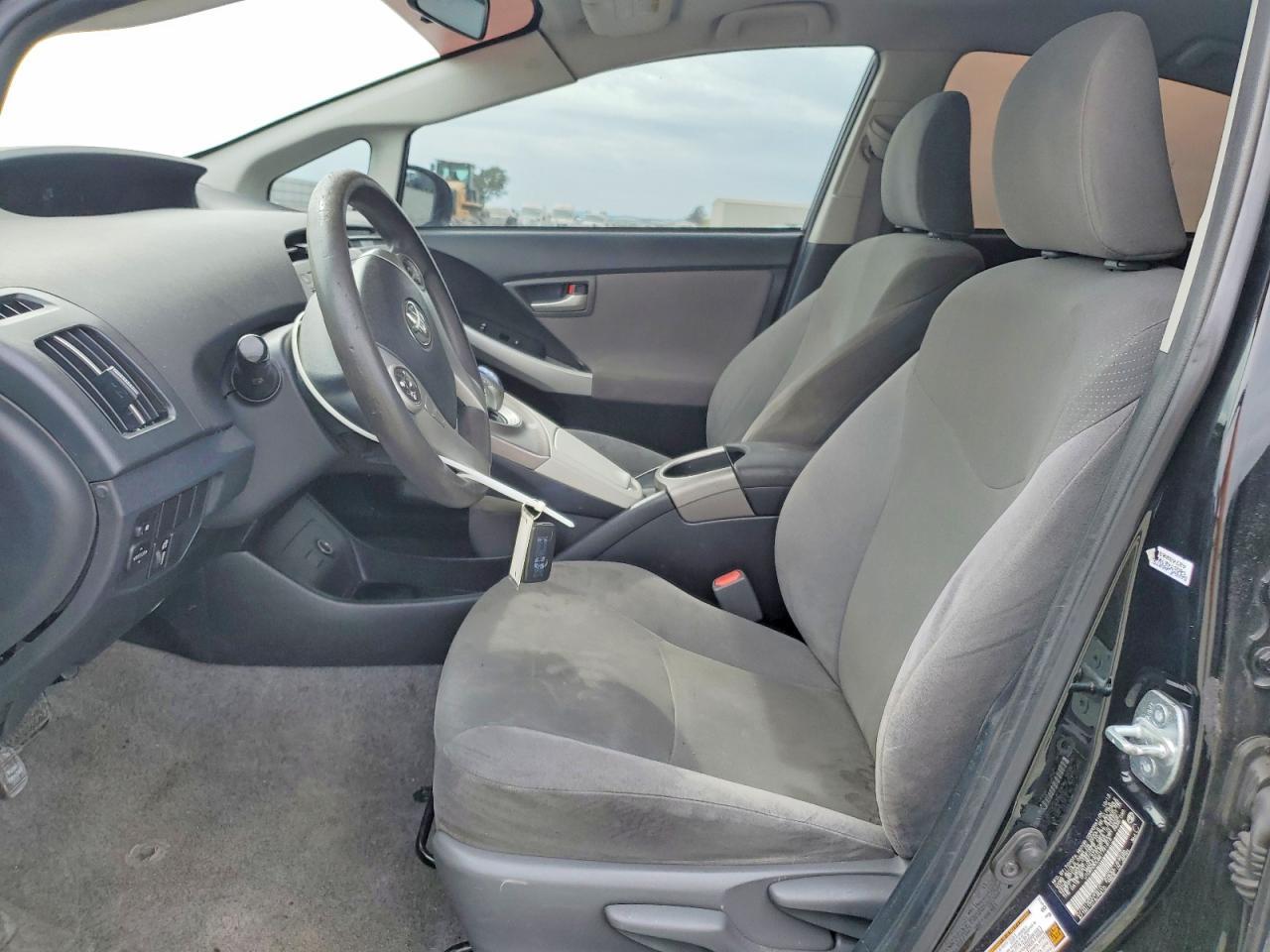 2014 Toyota Prius Two - Image 7
