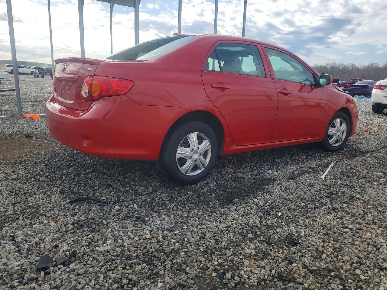 2010 Toyota Corolla Le - Фото 3