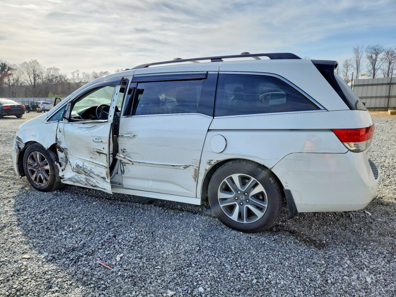 2014 Honda Odyssey Touring - Фото 2