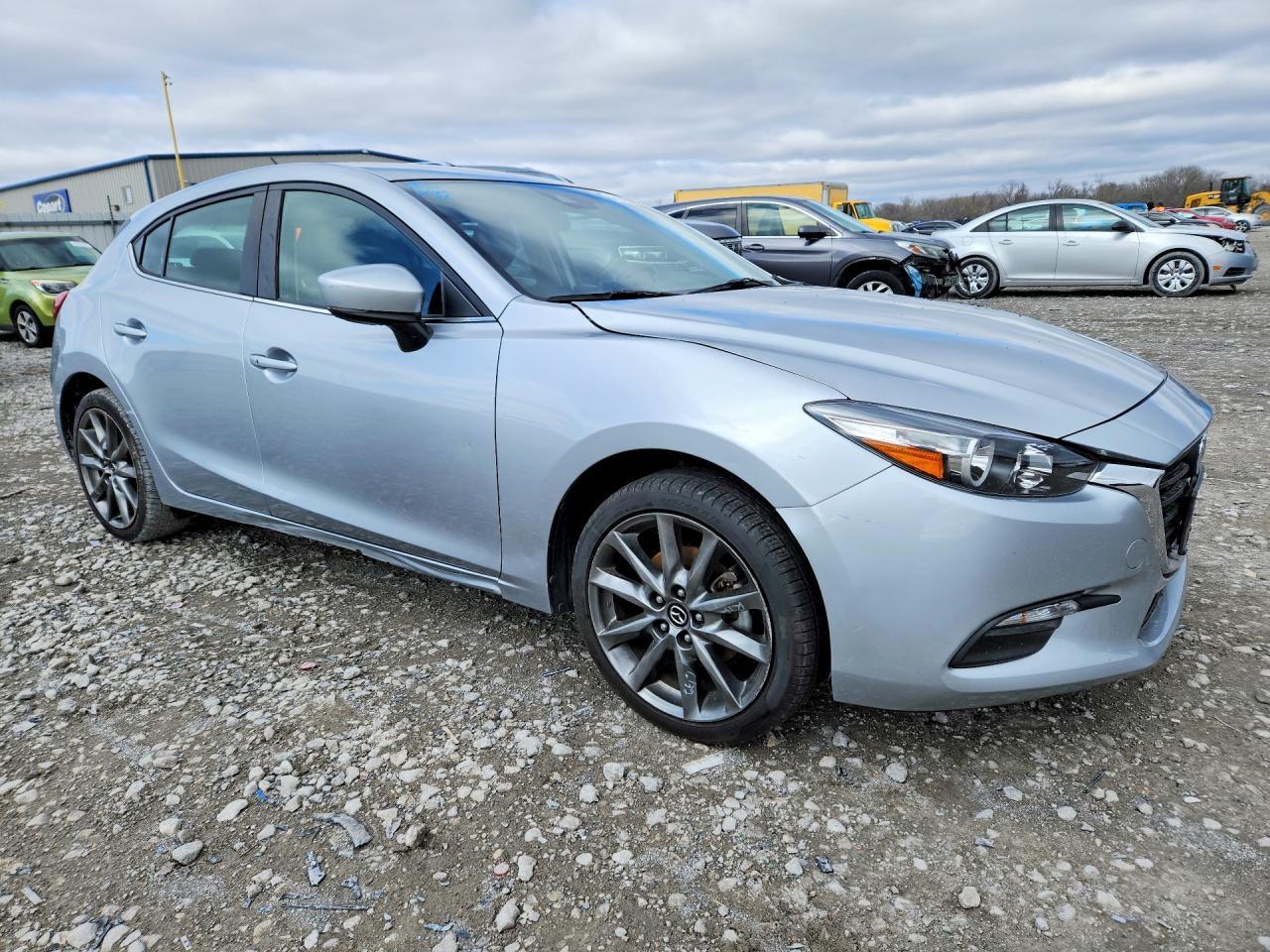 2018 Mazda 3 Touring - Фото 4