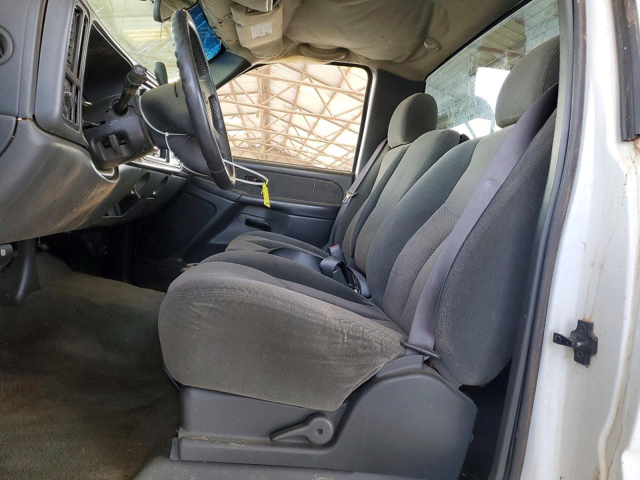2003 Chevrolet Silverado C1500 - Фото 7