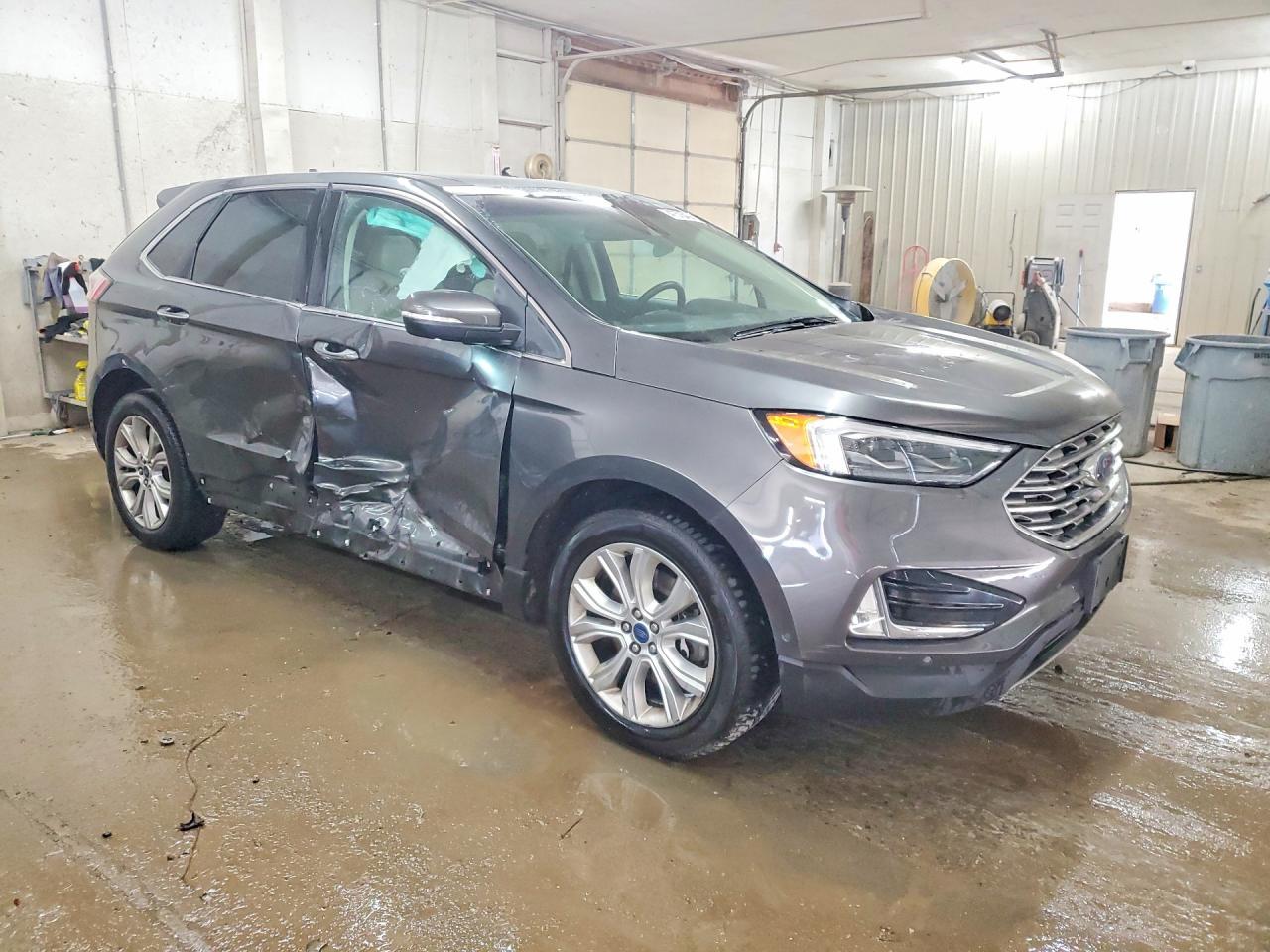 2020 Ford Edge Titanium - Фото 4