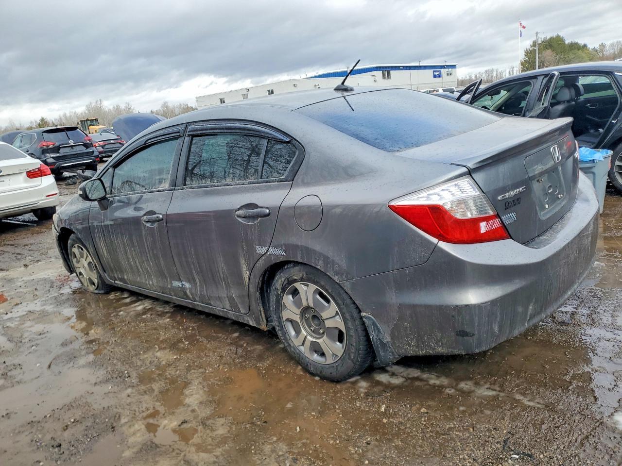 2012 Honda Civic Hybrid 4Dr - Фото 2