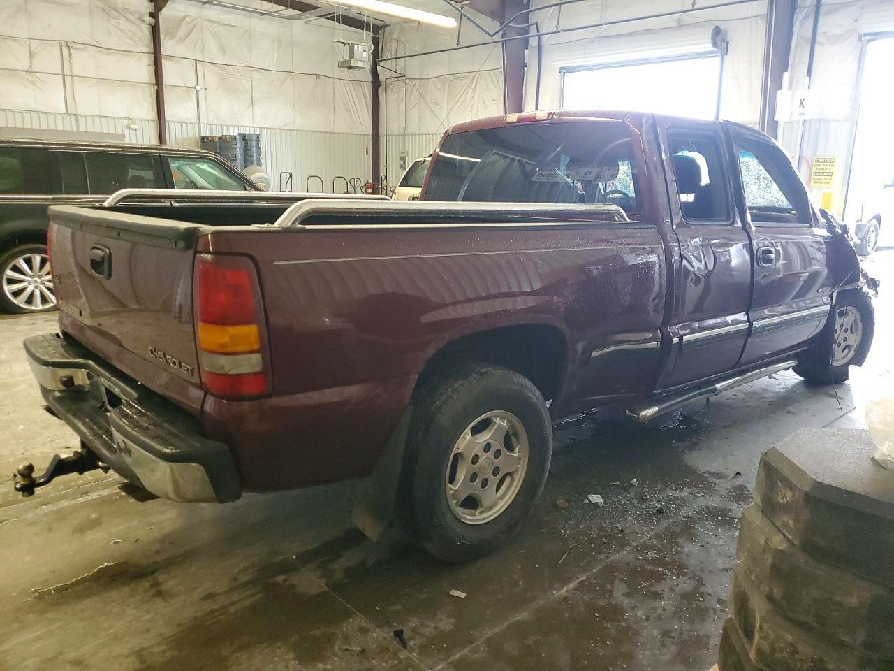2002 Chevrolet Silverado C1500 - Image 3