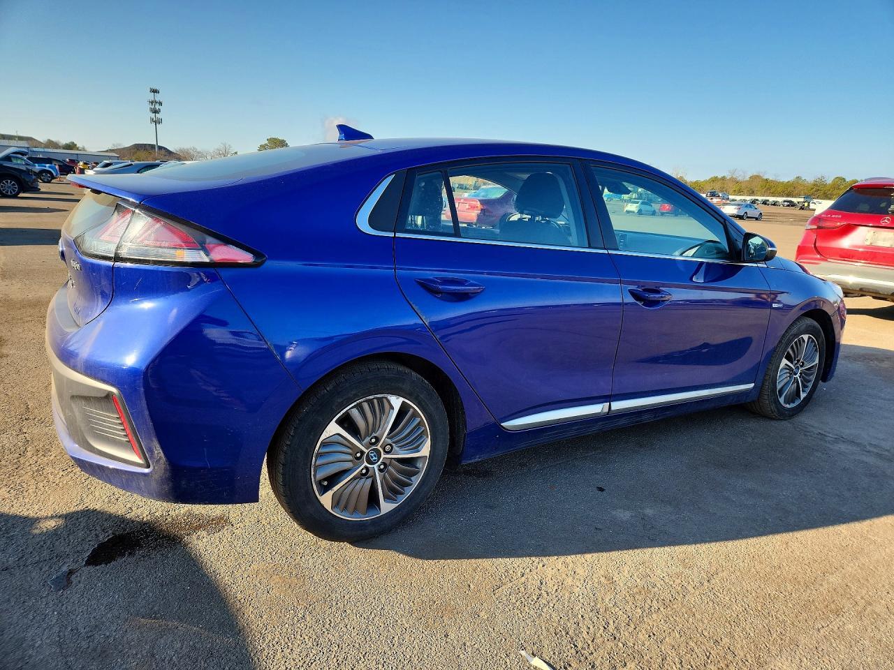 2020 Hyundai Ioniq Plug-In Hybrid Sel - Фото 3