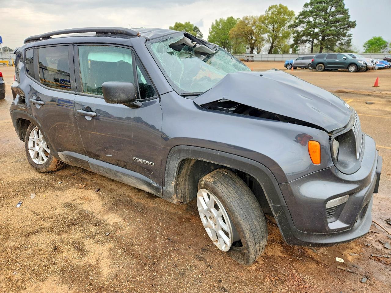 2023 Jeep Renegade Latitude - Image 4