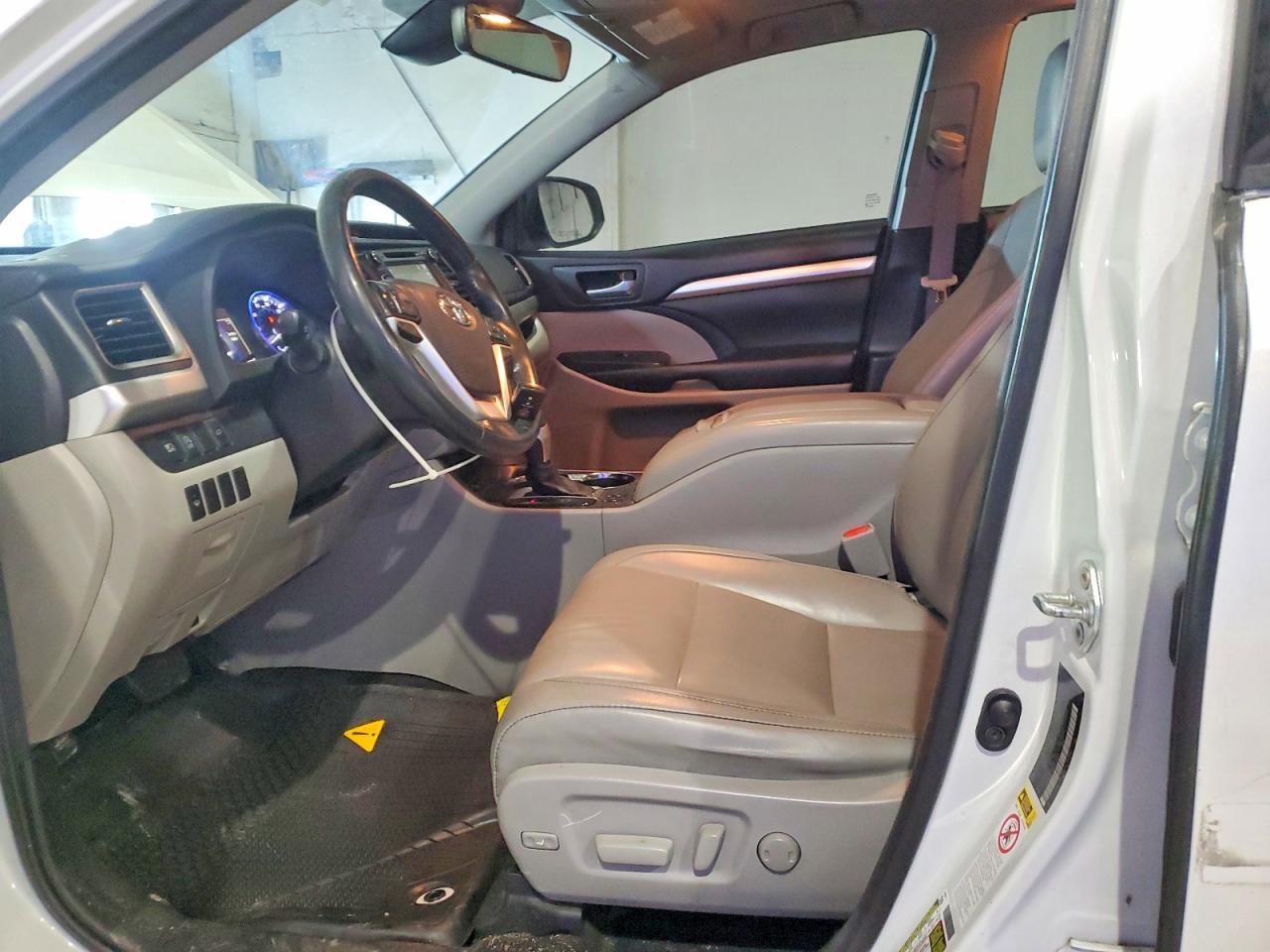 2017 Toyota Highlander Xle - Image 7