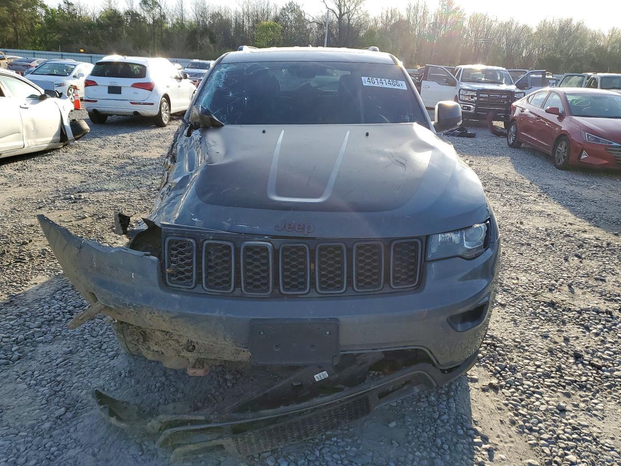 2020 Jeep Grand Cherokee - Image 5