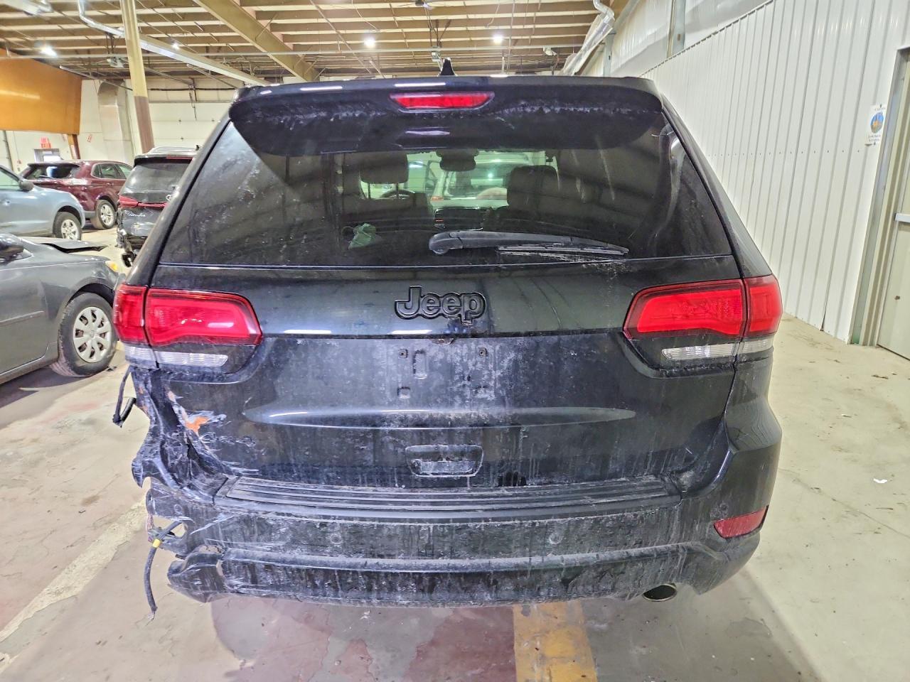 2019 Jeep Grand Cherokee Laredo - Image 6