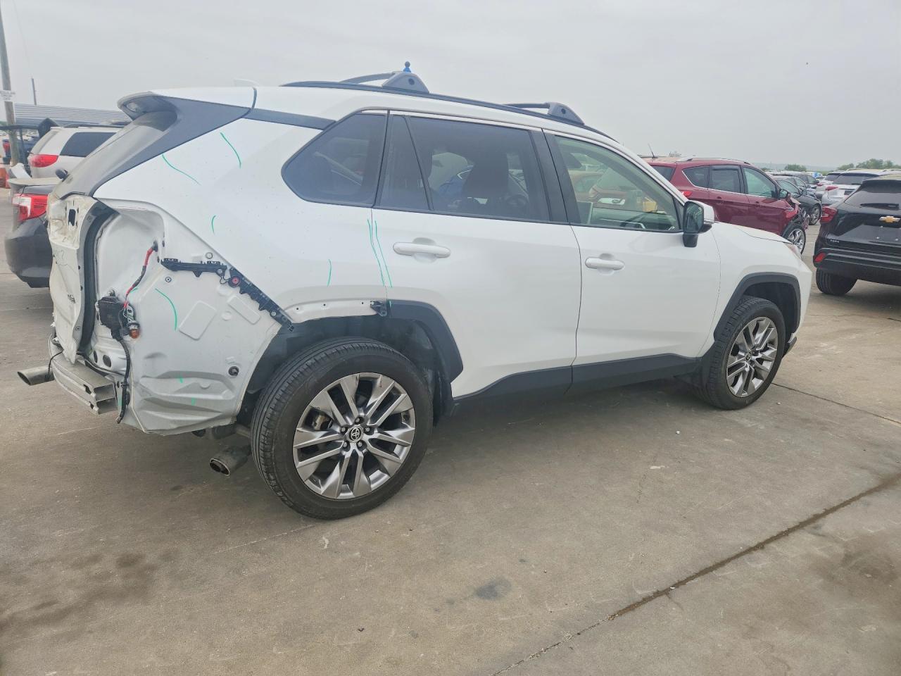 2023 Toyota Rav4 Xle Premium - Image 3