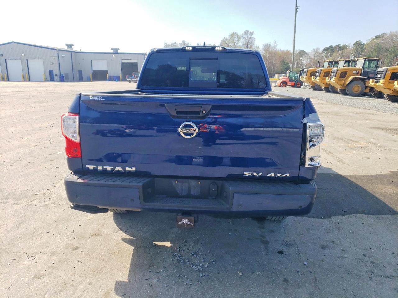 2022 Nissan Titan Sv - Фото 6