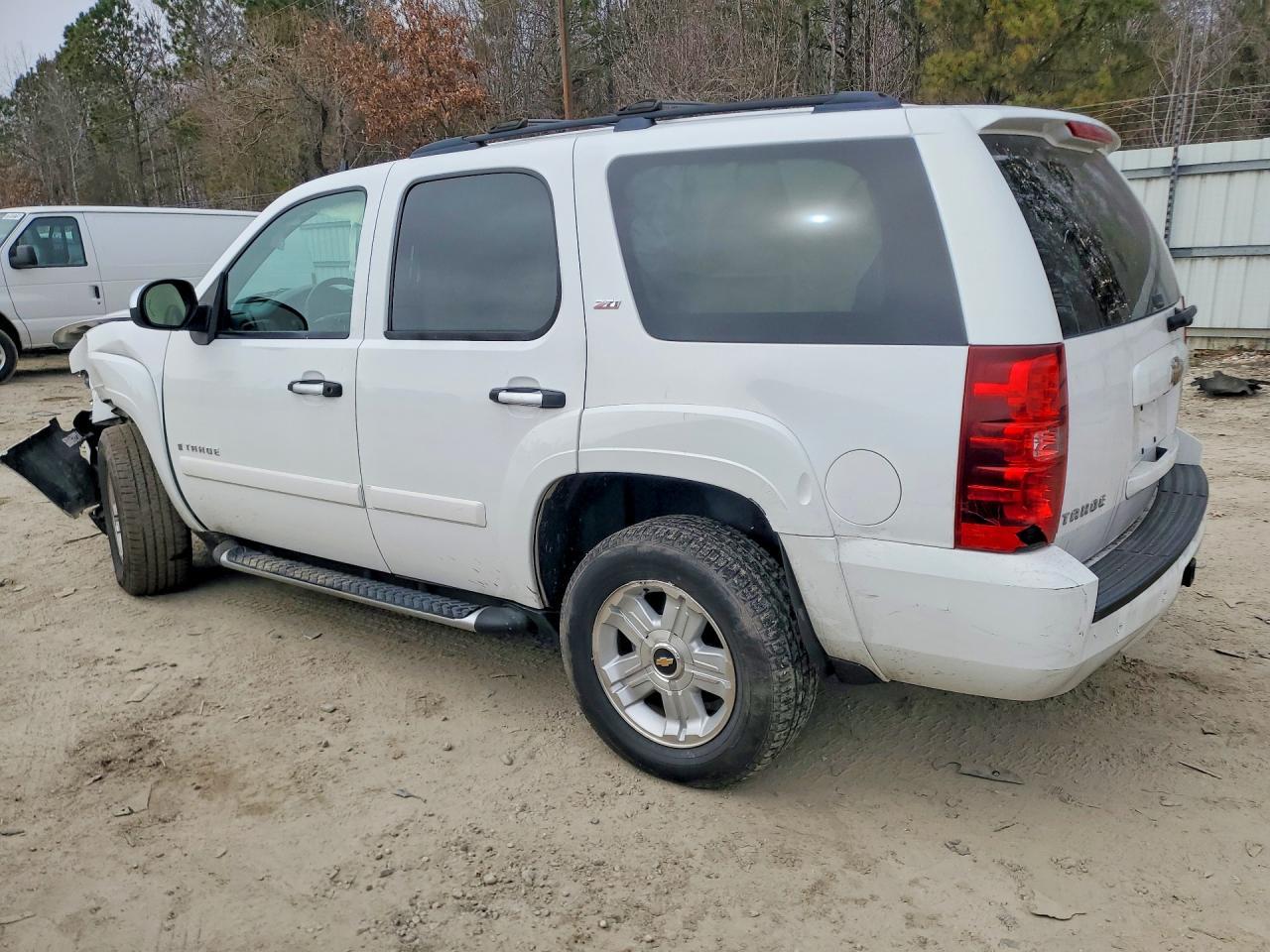 2008 Chevrolet Tahoe C1500 - Фото 2