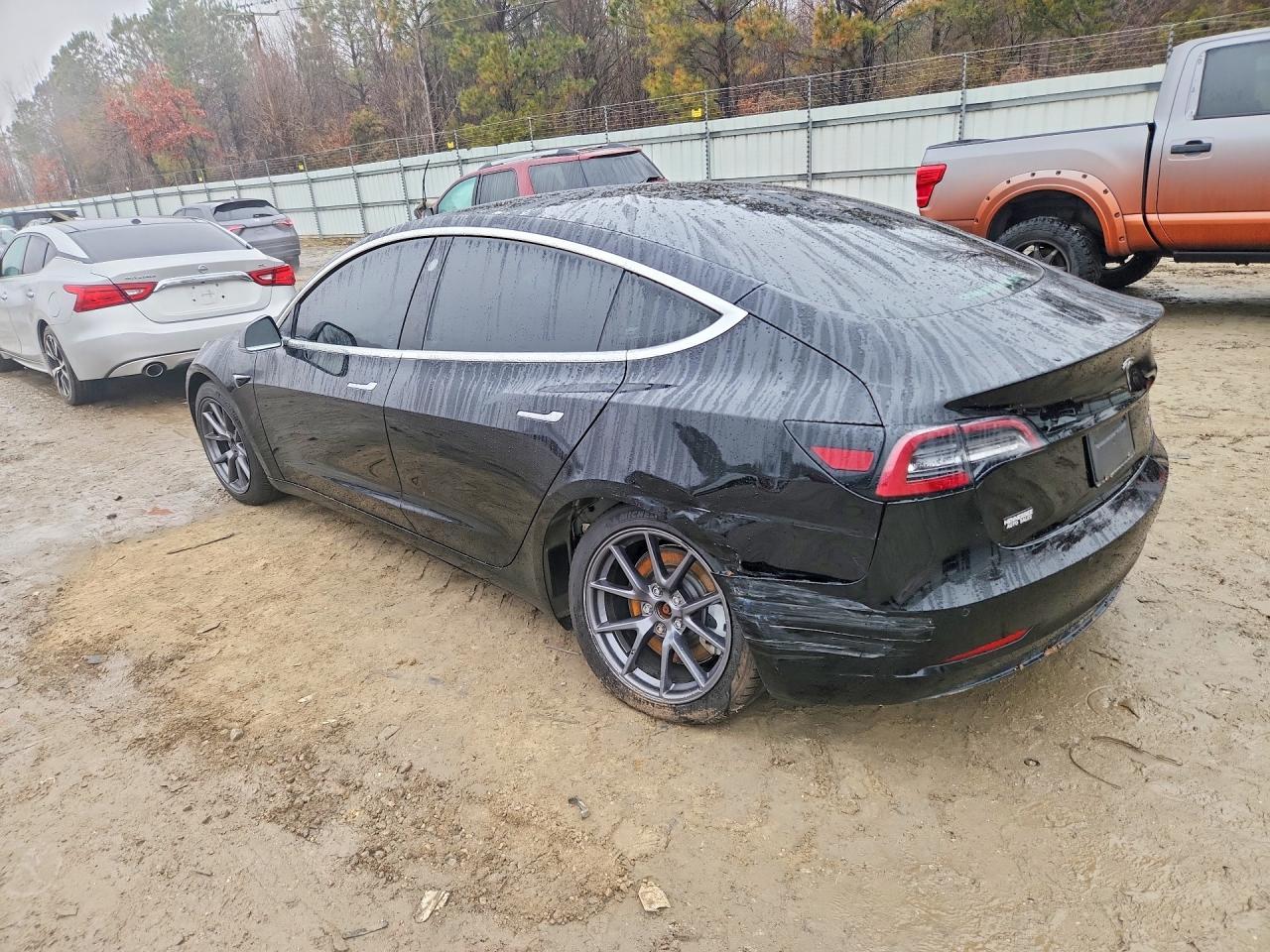 2019 Tesla Model 3 - Фото 2