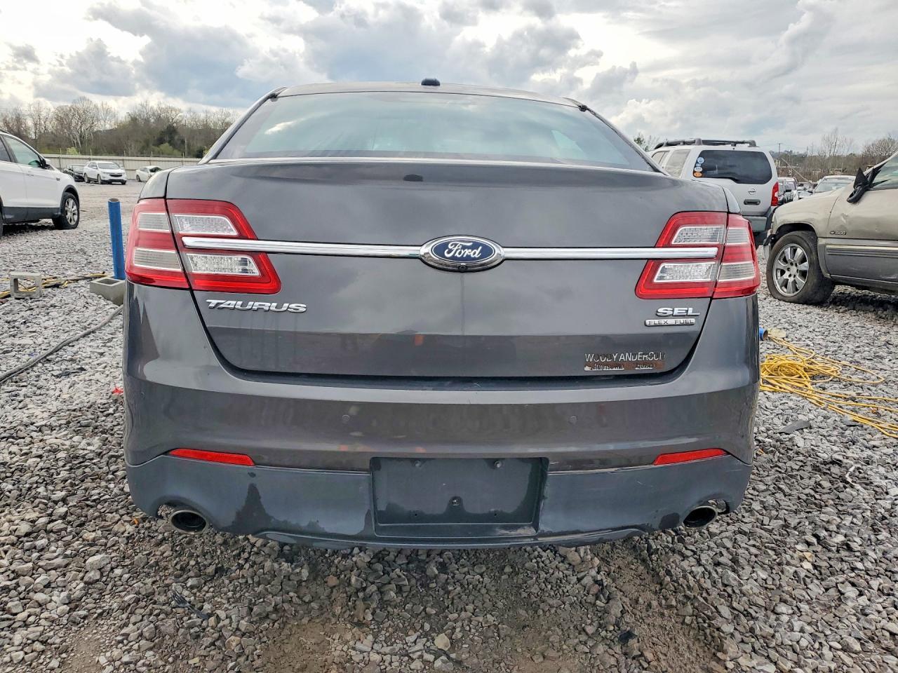2017 Ford Taurus Sel - Image 6