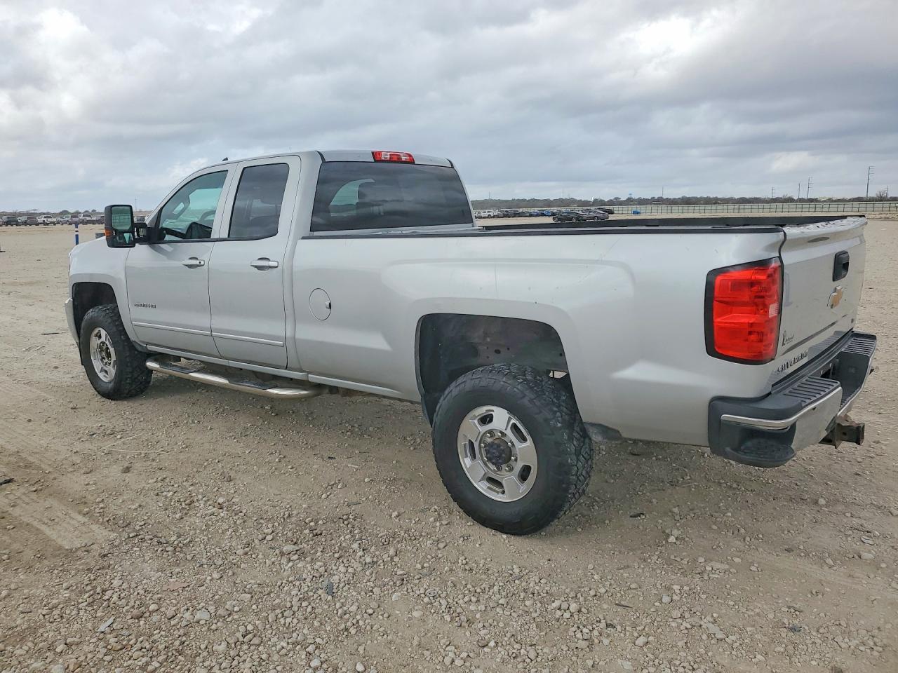 2015 Chevrolet Silverado C2500 Heavy Duty Lt - Image 2