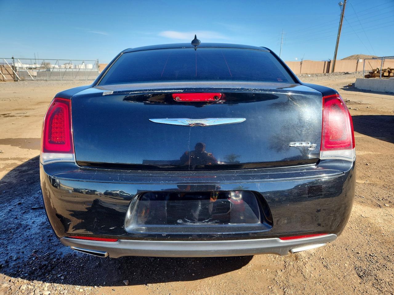 2019 Chrysler 300 S - Фото 6