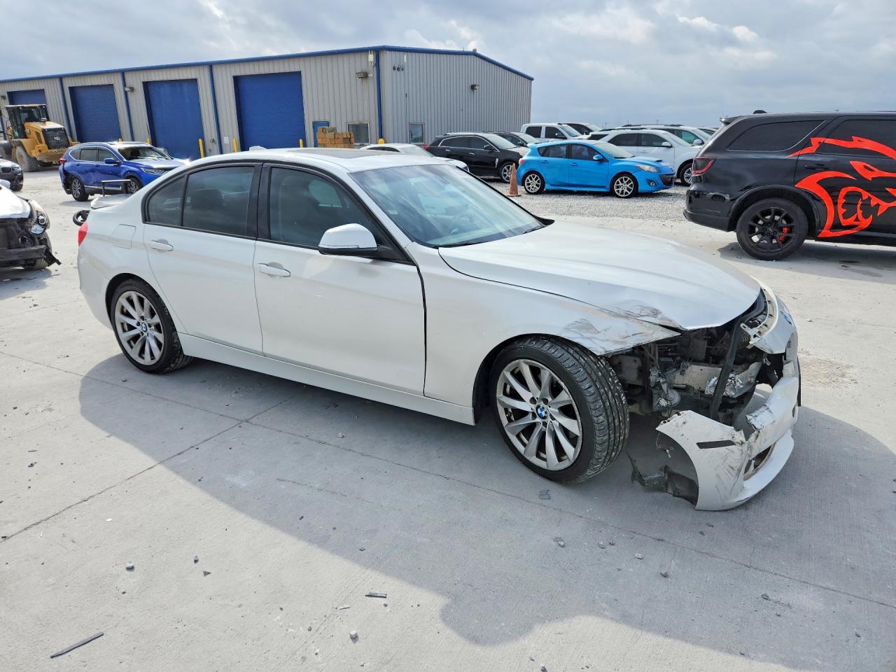 2013 BMW 328 I Sulev - Image 4