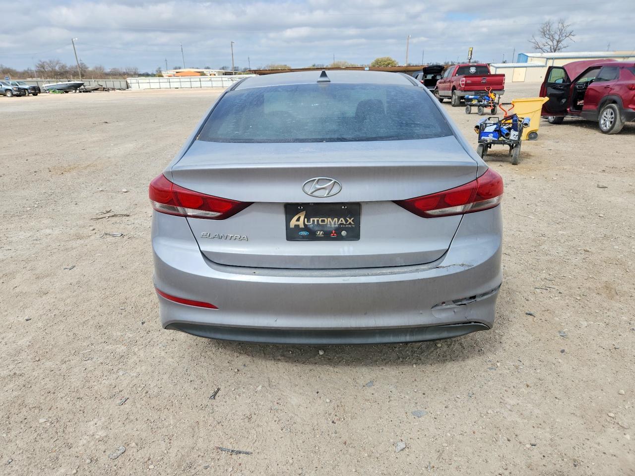 2017 Hyundai Elantra Se - Фото 6