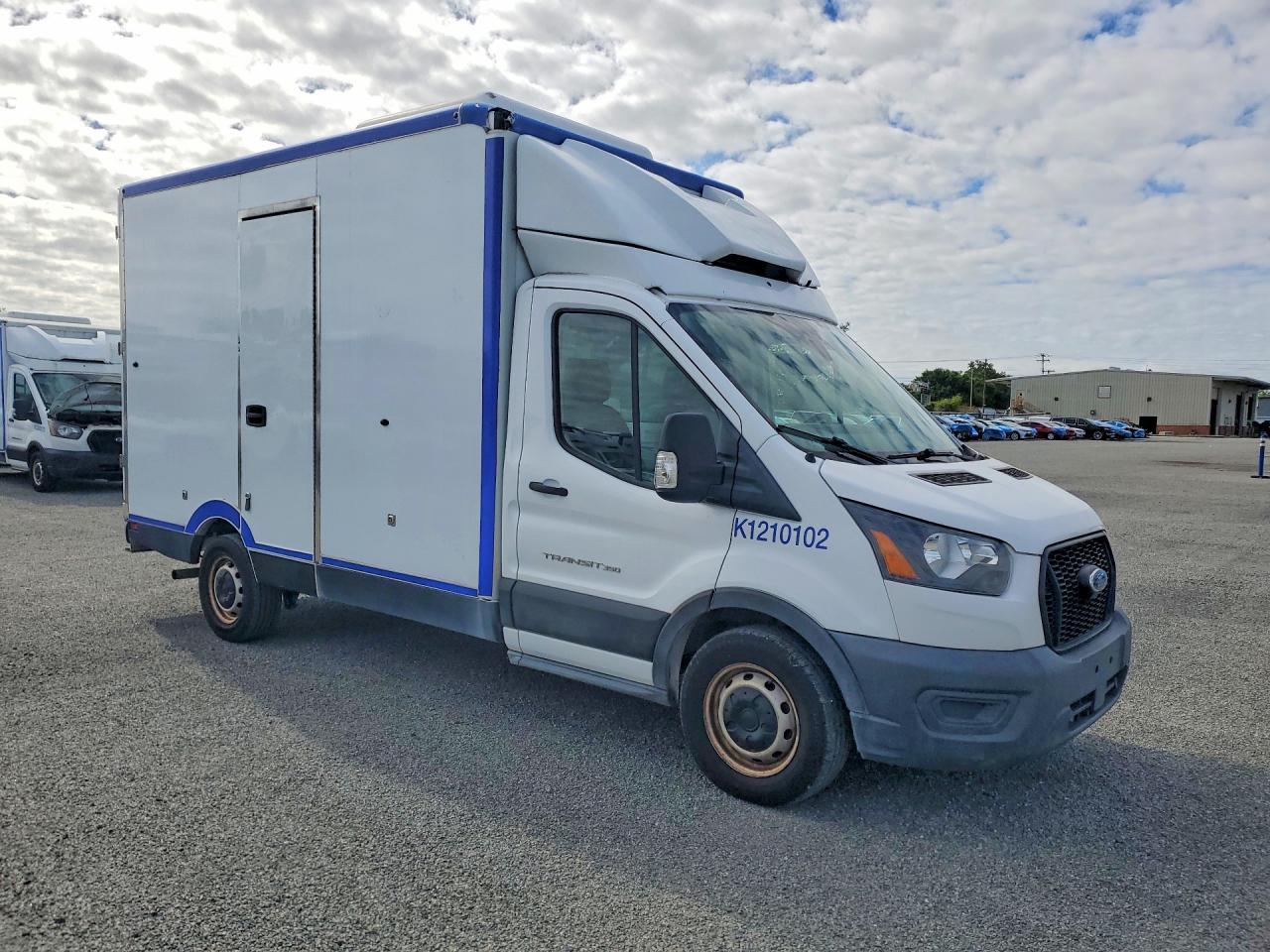 2021 Ford Transit Delivery Truck - Image 4