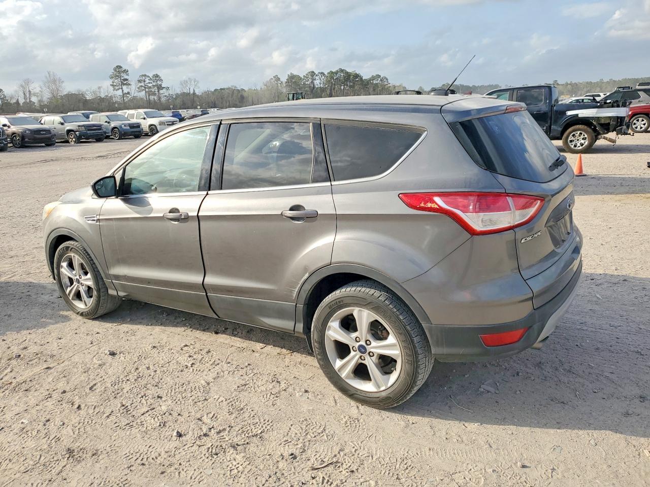 2014 Ford Escape Se - Image 2