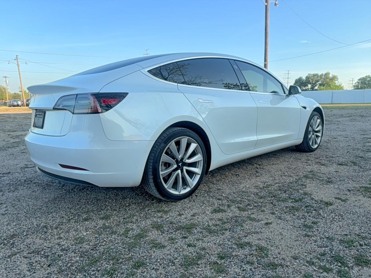 2020 Tesla Model 3 - Фото 4