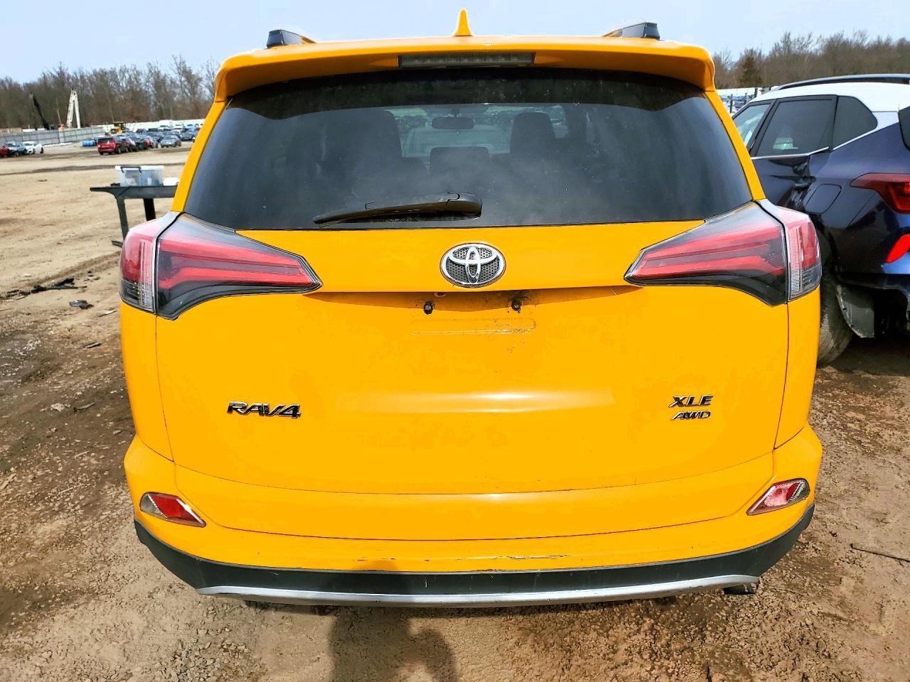 2016 Toyota Rav4 Xle - Image 6