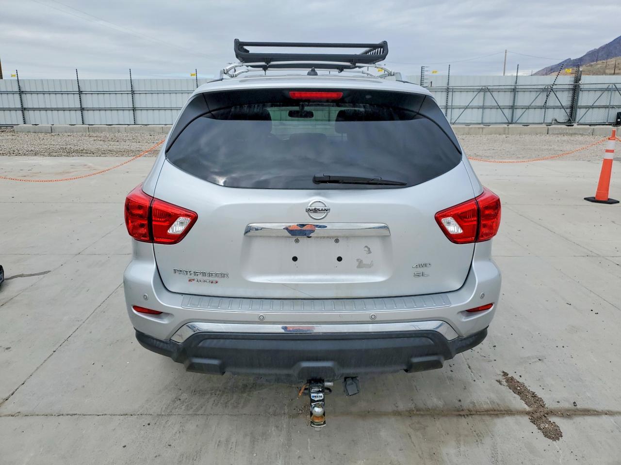 2017 Nissan Pathfinder Sl - Фото 6