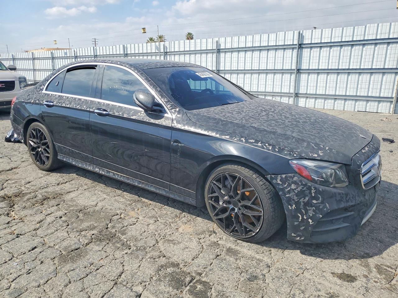 2018 Mercedes Benz E 300 4Matic - Фото 4