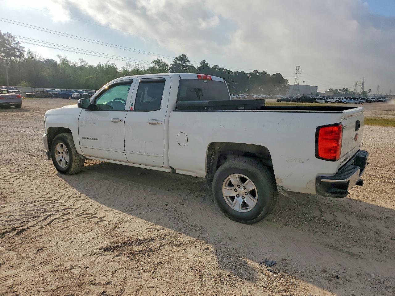 2017 Chevrolet Silverado C1500 Lt - Фото 2