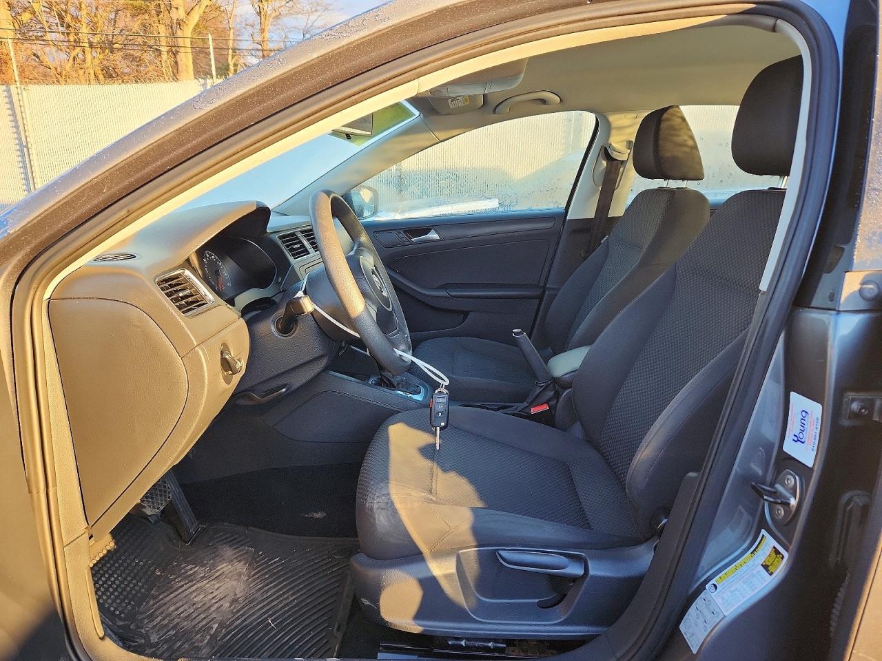 2014 Volkswagen Jetta Base - Image 7