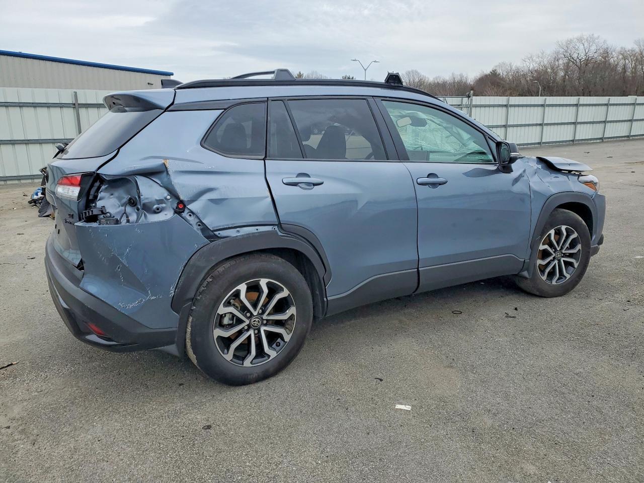 2025 Toyota Corolla Cross Hybrid Se - Фото 3
