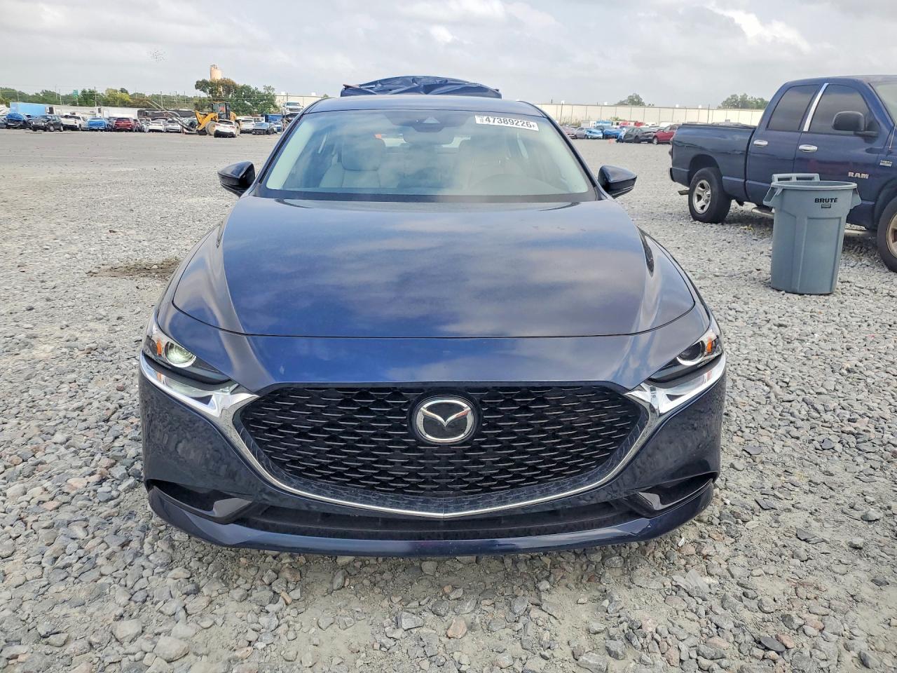 2020 Mazda 3 Preferred - Image 5