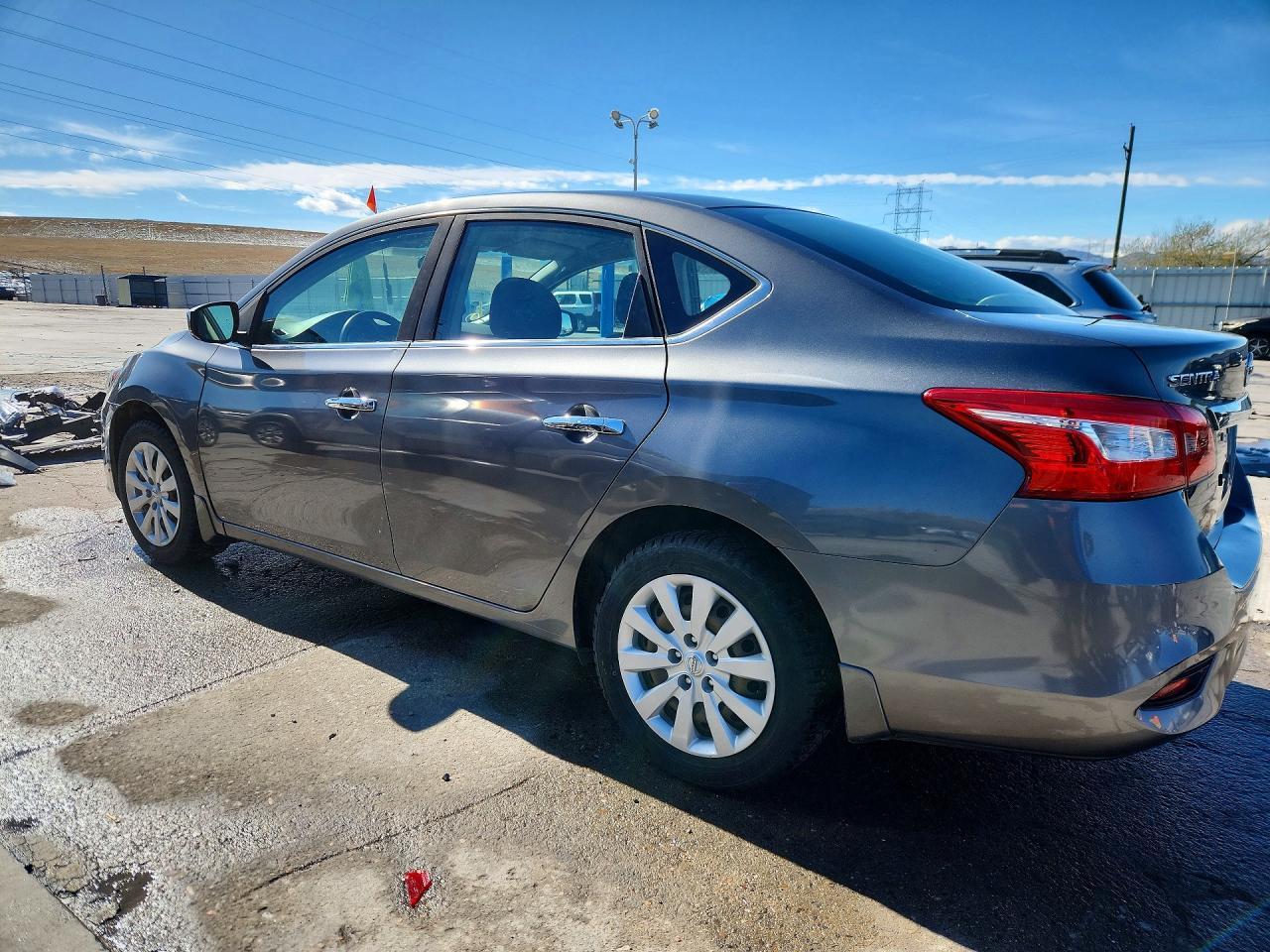 2019 Nissan Sentra S - Фото 2