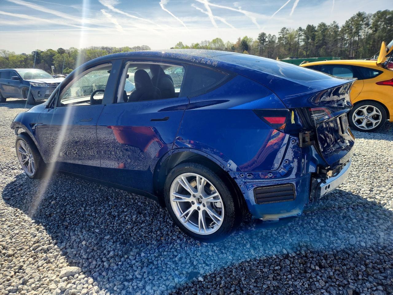 2024 Tesla Model Y - Image 2