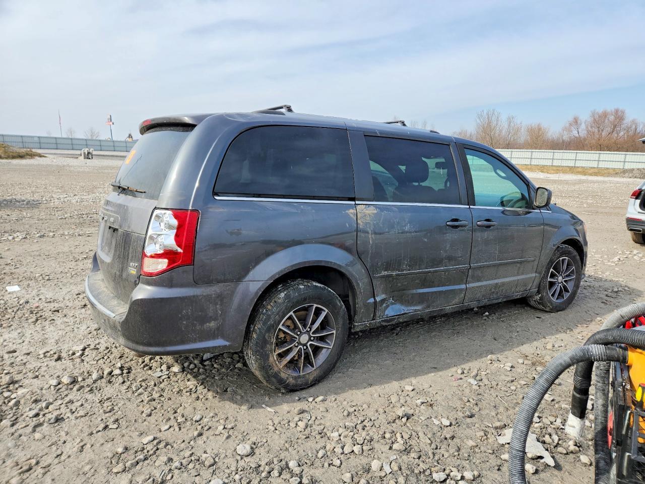 2017 Dodge Grand Caravan Sxt - Фото 3