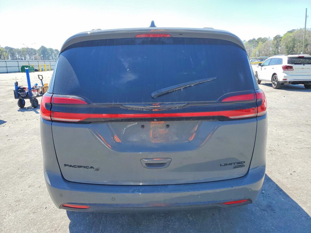 2022 Chrysler Pacifica Limited - Фото 6