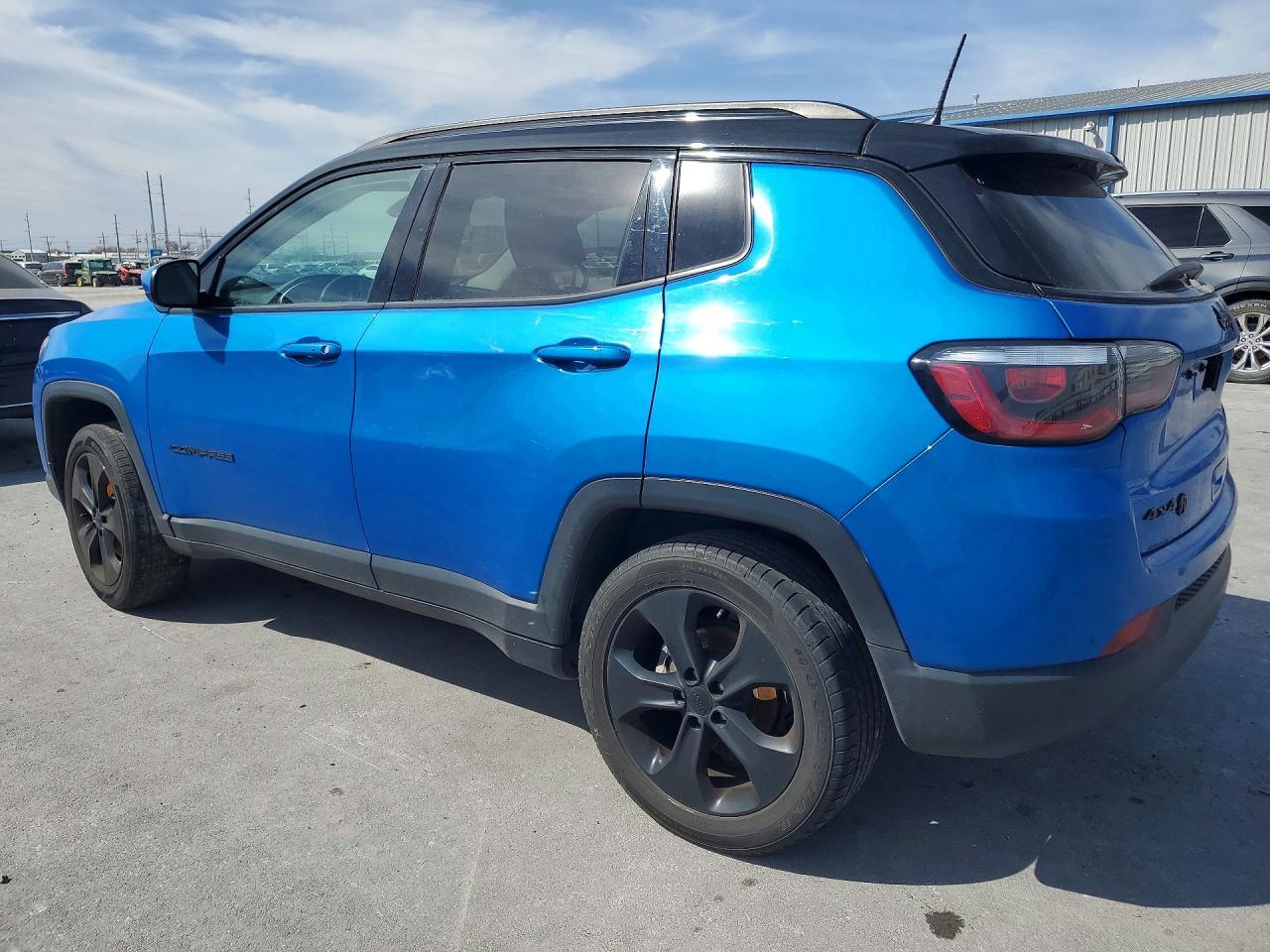 2019 Jeep Compass Latitude - Image 2